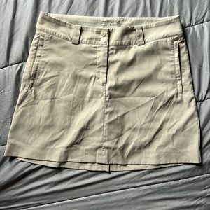 Nike Golf medium khaki tan skort with 4 pockets dri-fit size 8